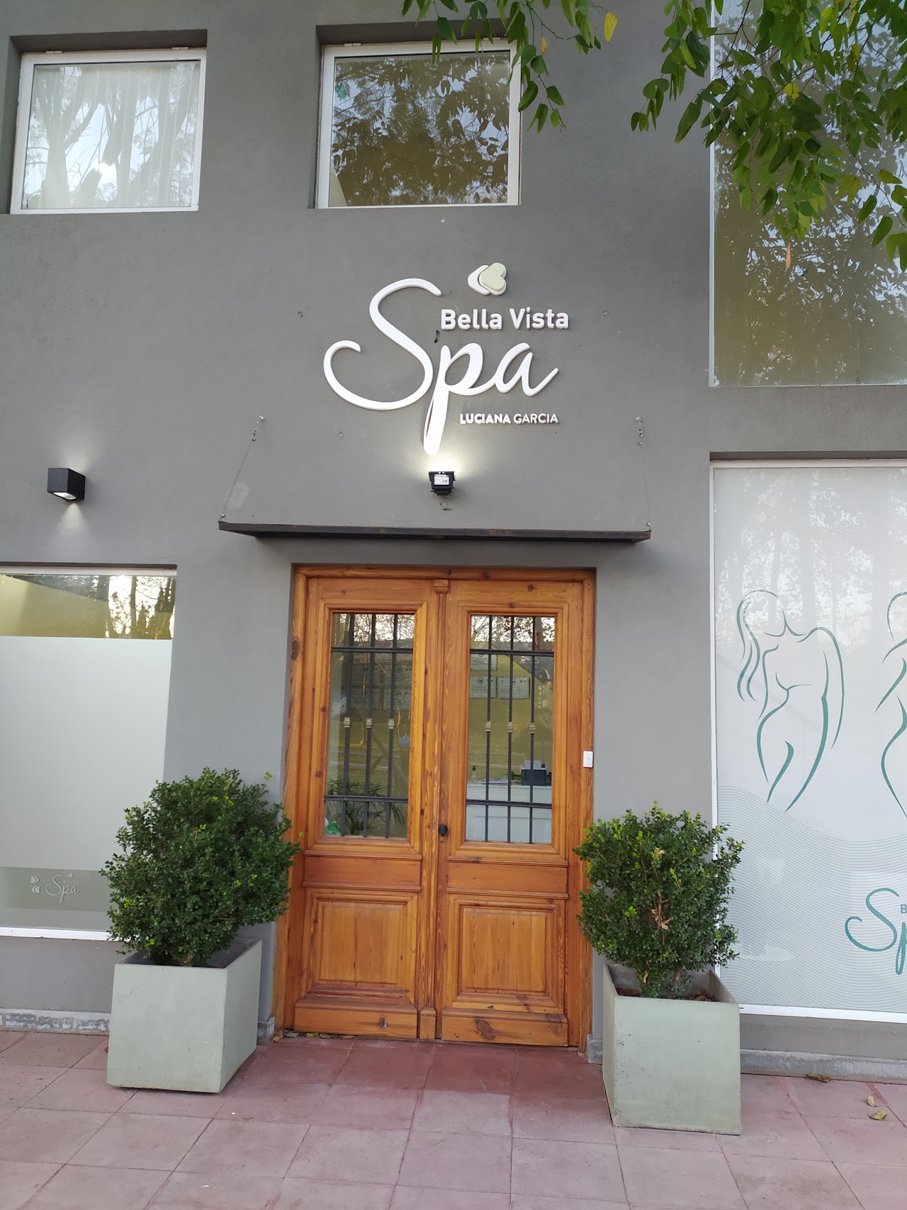 Fachada exterior boutique de Bella Vista Spa